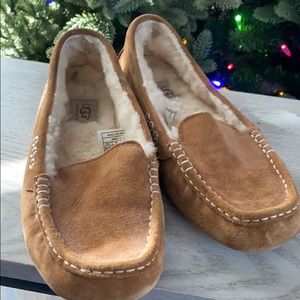 Ugg Ansley chestnut size 8